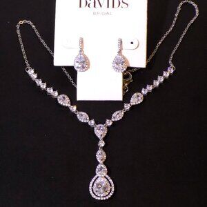 New $50 Tag David's Bridal Cubic Zirconia  HaloTeardrop Necklace & Earrings Set